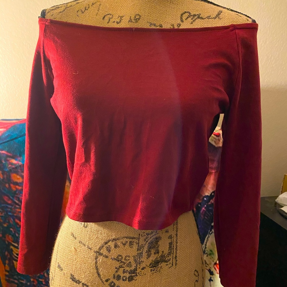 Burgundy stretch crop top mid sleeve